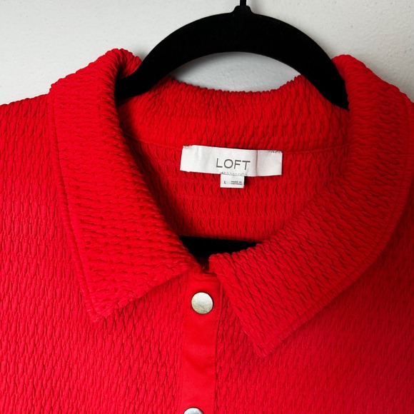 Loft candle Apple red super stretchy gold button collars shirt large - Picture 2 of 5